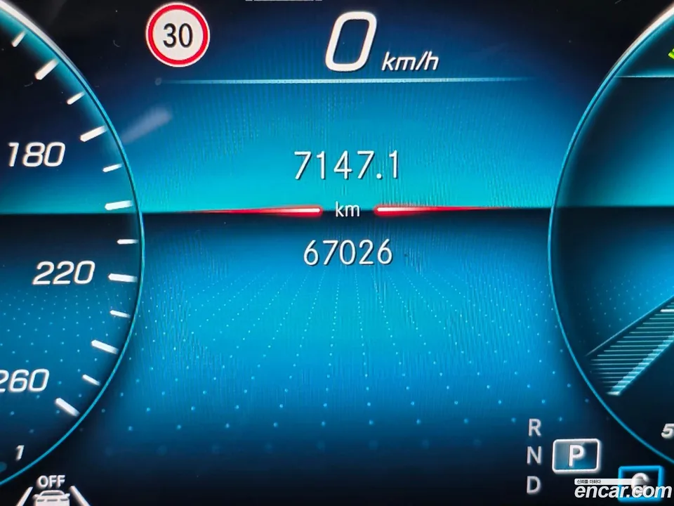 Mercedes-Benz CLA-Class CLA250 4MATIC 2023 — thumbnail 3