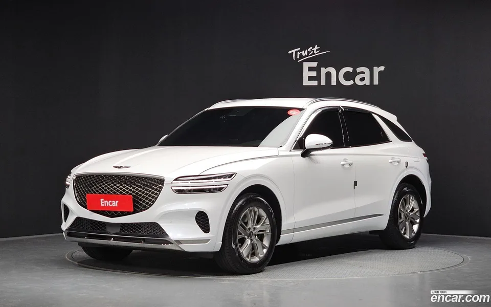 Genesis GV70 2.5T 2WD 2022 — photo 1, buy with delivery to Moscow