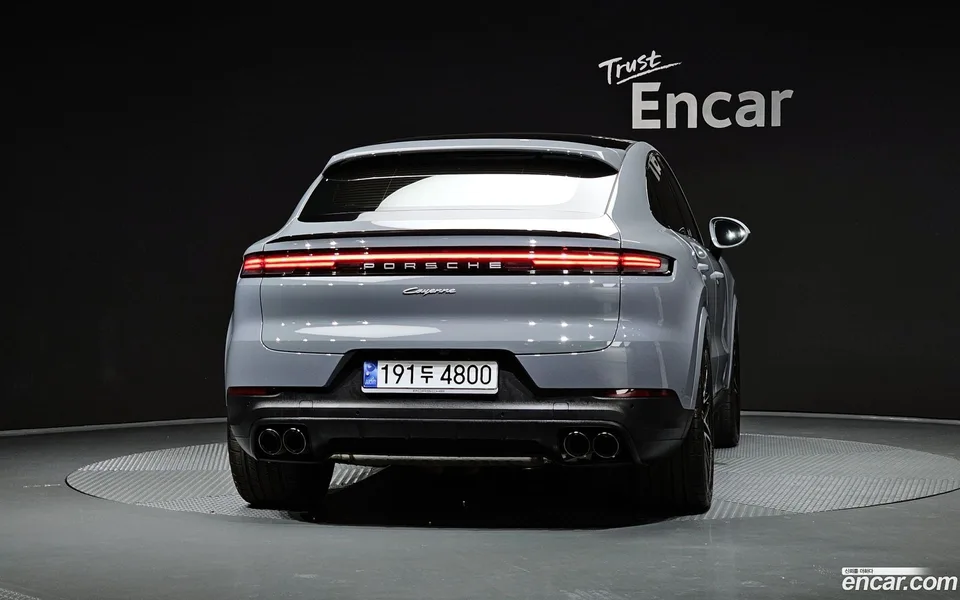 Porsche Cayenne 3.0 2024 — thumbnail 4