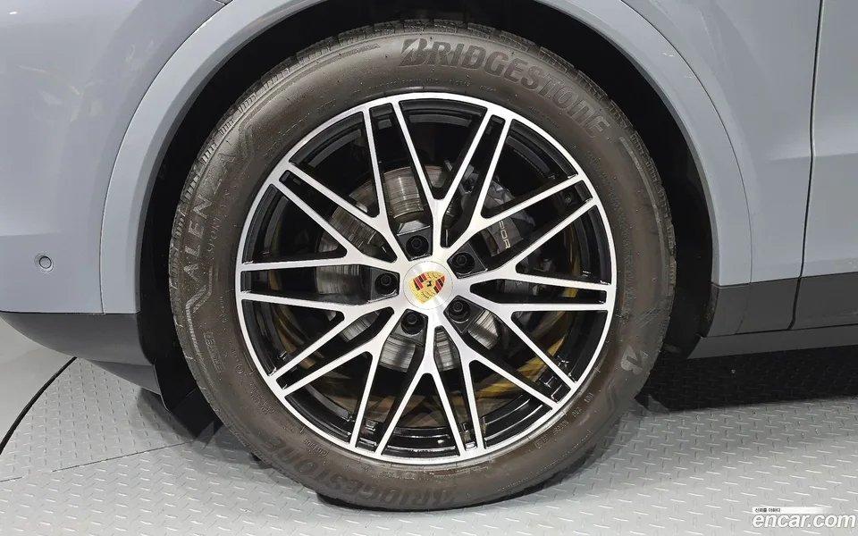 Porsche Cayenne 3.0 2024 — thumbnail 5