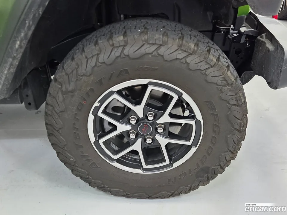 Jeep Wrangler 2.0 4 2025 — thumbnail 5