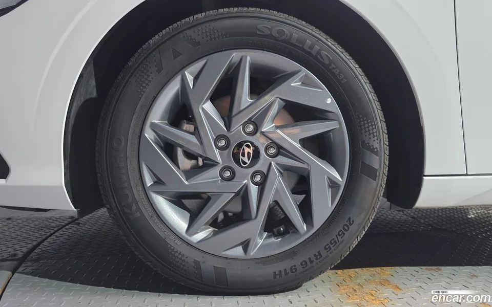 Hyundai Avante CN7 Hybrid 2025 — thumbnail 2