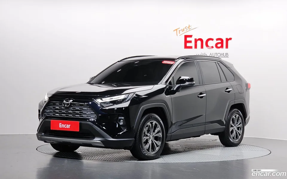 Toyota RAV4 2.5 4WD LTD 2025 — photo 1, buy with delivery to Moscow