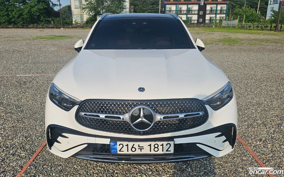 Mercedes-Benz GLC-Class 2023