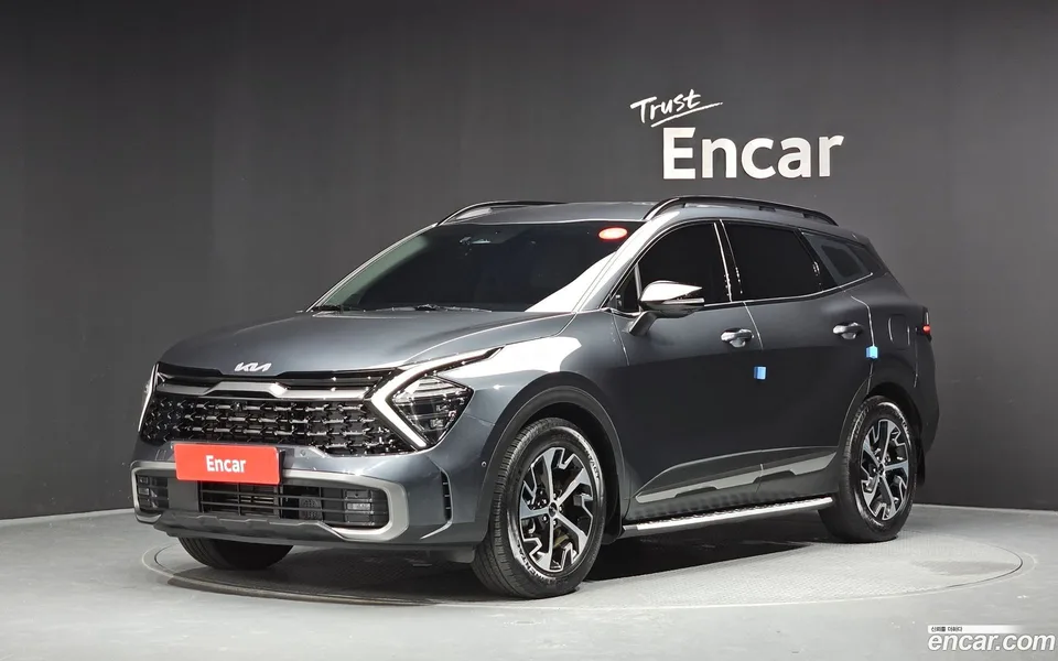 Kia Sportage Hybrid 2WD 2022 — photo 1, buy with delivery to Moscow
