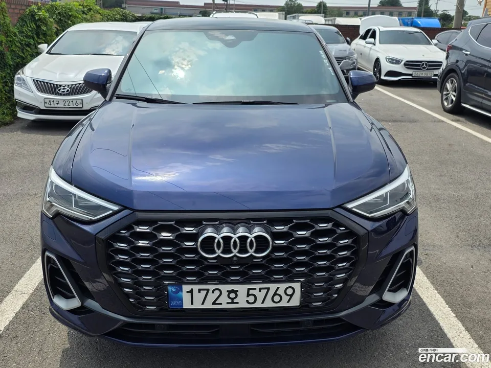 Audi Q3 35 TDI 2023 — photo 1, buy with delivery to Moscow