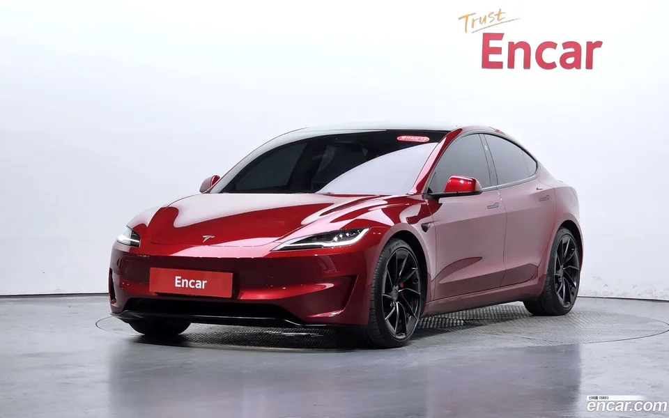 Tesla Model 3 AWD 2025 — photo 1, buy with delivery to Moscow