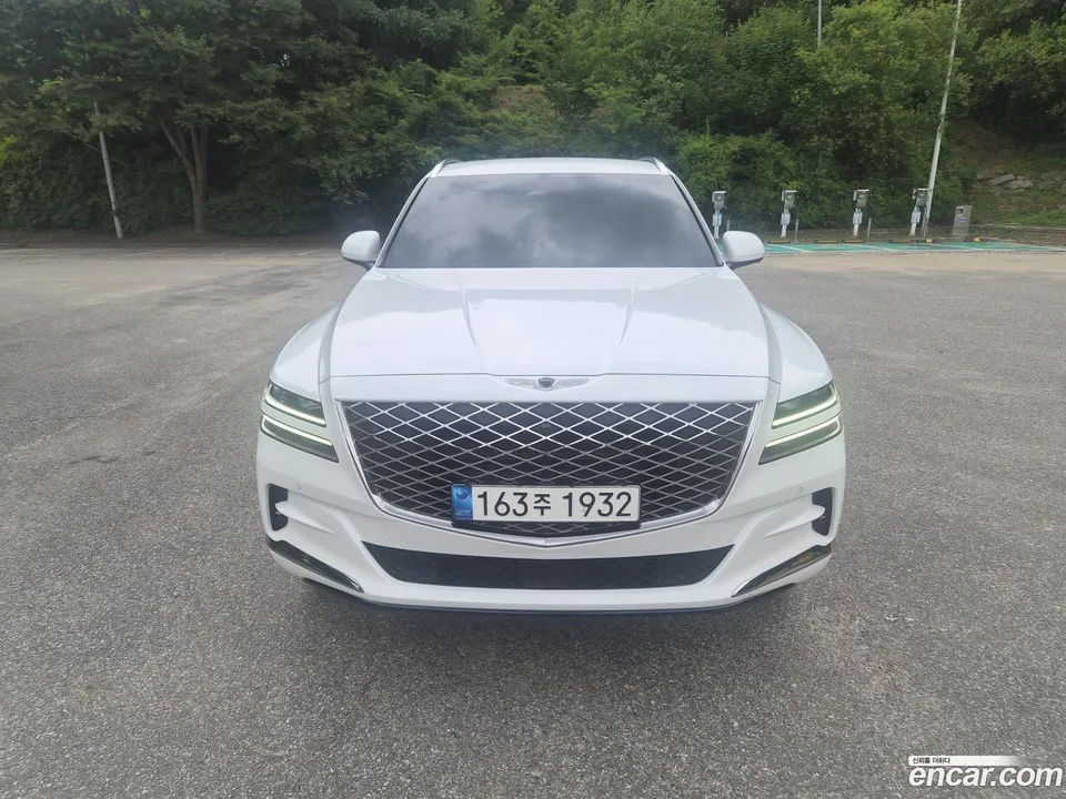 Genesis GV80 3.0 AWD 2023 — photo 1, buy with delivery to Moscow