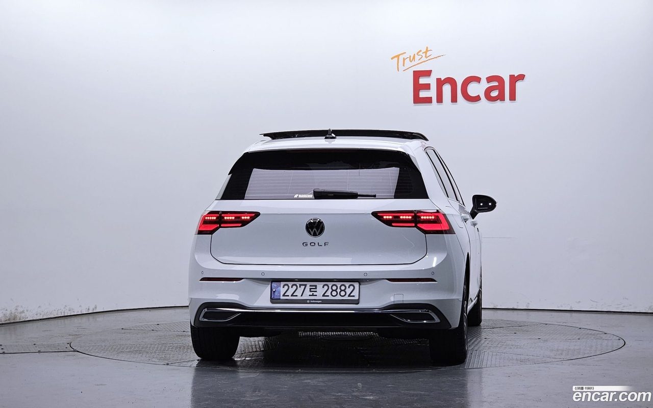 Volkswagen Golf 2023 — 4