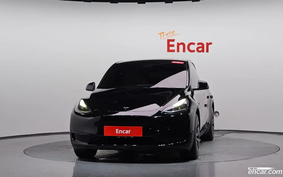 Tesla Model Y RWD 2024 — thumbnail 3