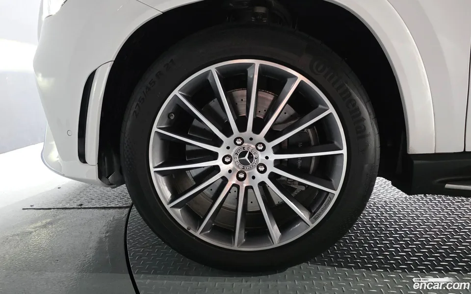 Mercedes-Benz GLE-Class GLE400d 4MATIC 2023 — thumbnail 5