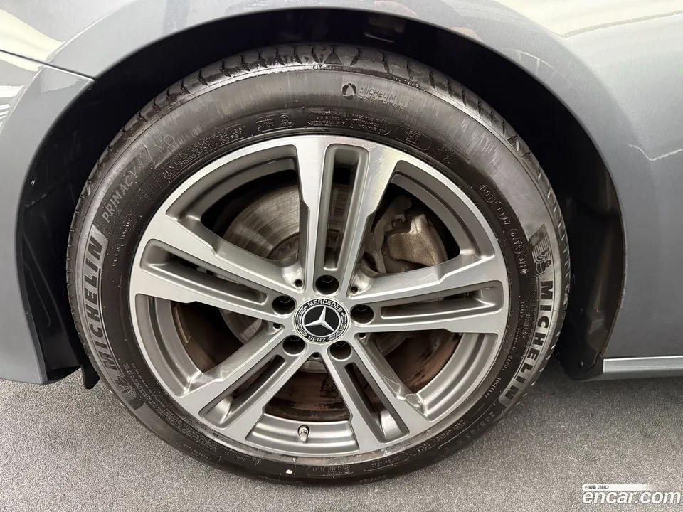 Mercedes-Benz E-Class E250 2022 — thumbnail 2