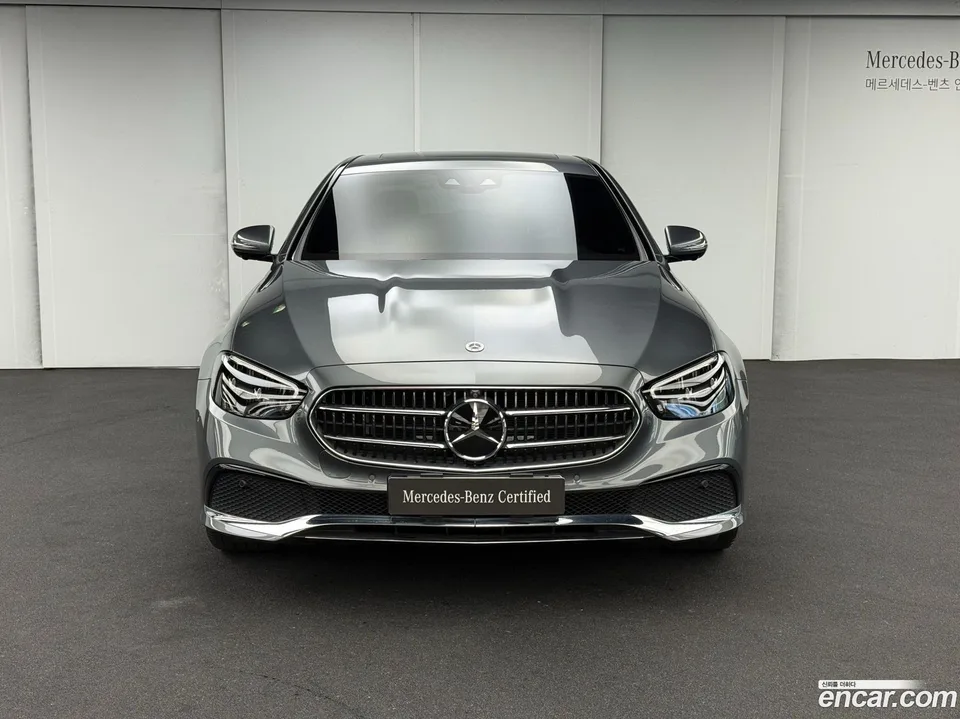Mercedes-Benz E-Class E250 2022 — thumbnail 3