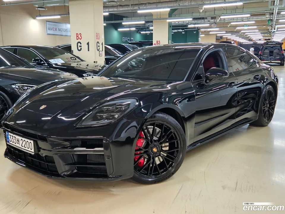 Porsche Panamera (976) 4.0 GTS 2025 — photo 1, buy with delivery to Moscow