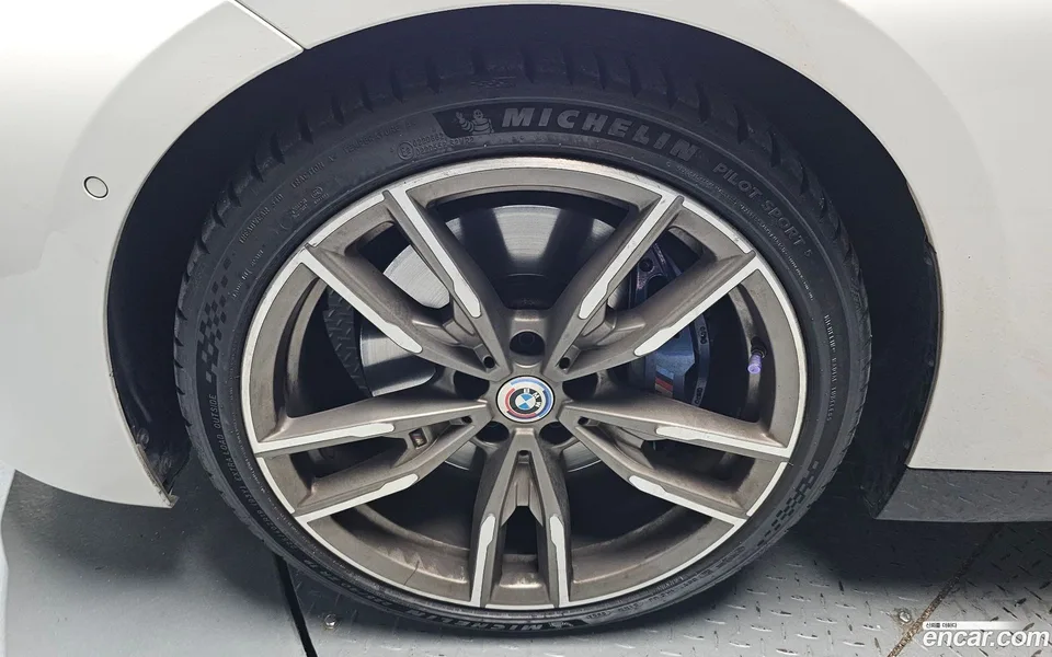 BMW 2 Series M240i xDrive 2023 — thumbnail 2