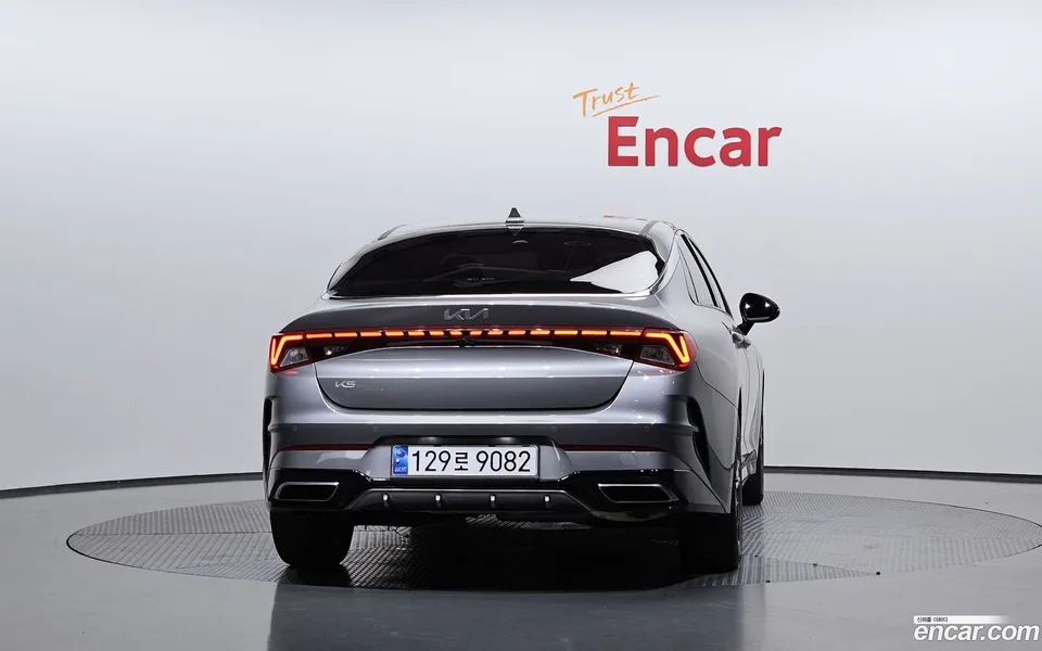 Kia K5 2.0 2023 — thumbnail 4
