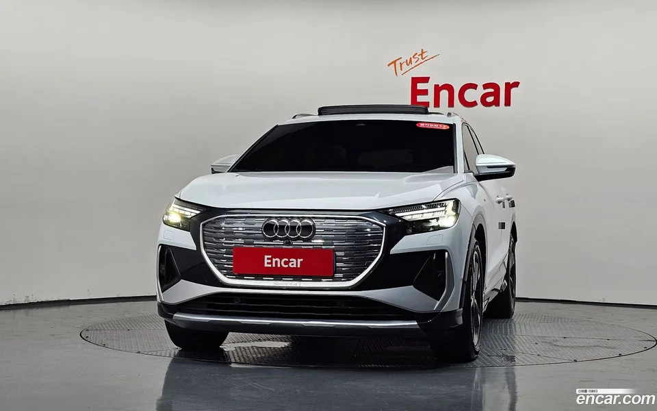 Audi Q4 e-tron 40 2023 — миниатюра 3