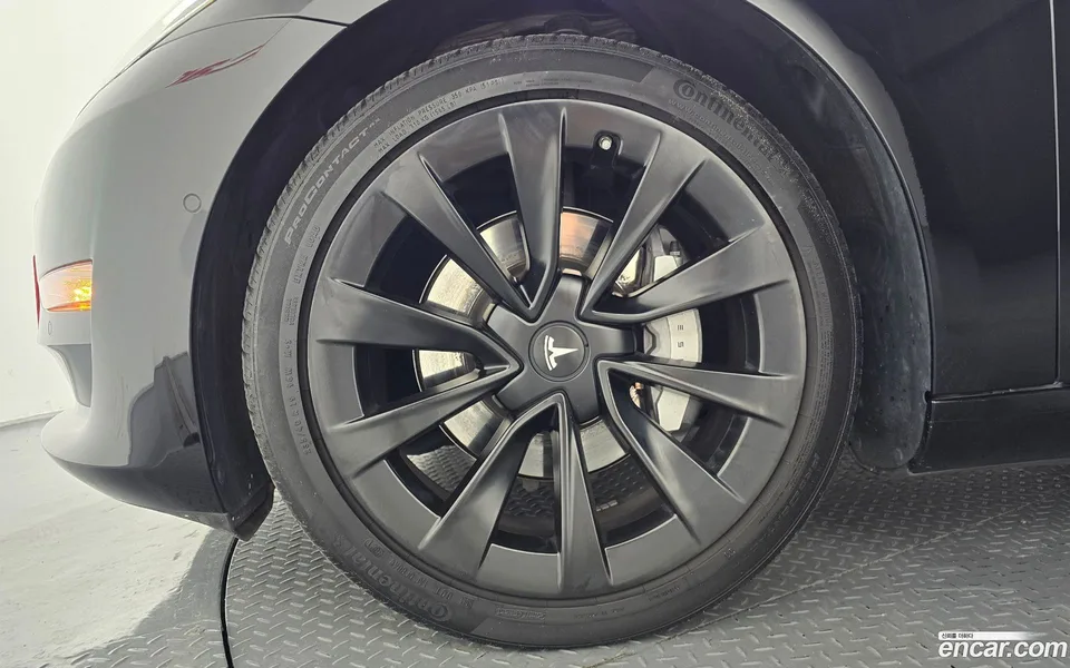 Tesla Model 3 AWD 2022 — thumbnail 2