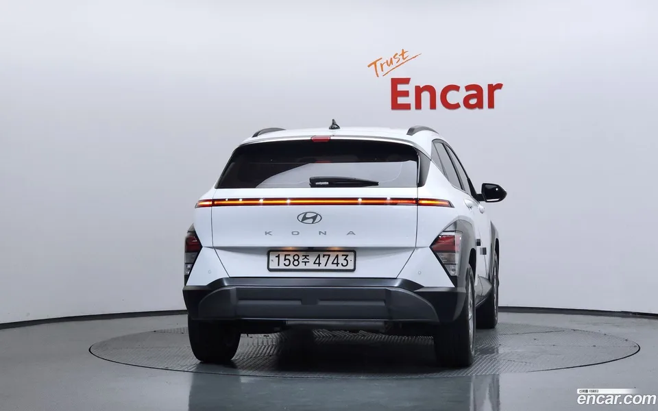 Hyundai Kona Hybrid 2023 — thumbnail 4