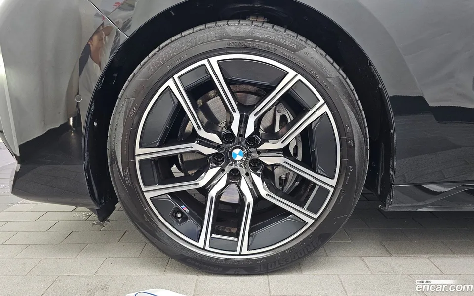 BMW 7 Series 740d xDrive M 2024 — thumbnail 5