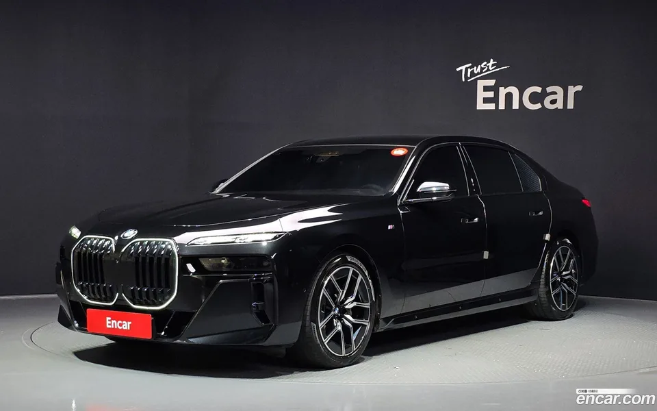 BMW 7 Series 740d xDrive M 2024 — photo 1, buy with delivery to Moscow