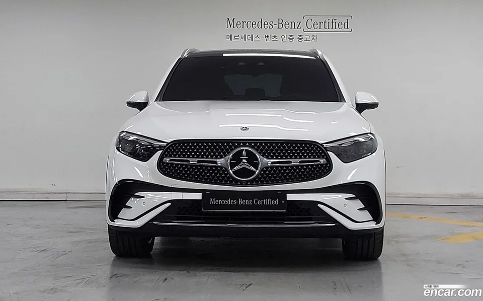 Mercedes-Benz GLC-Class GLC300 4MATIC AMG Line 2024 — thumbnail 3