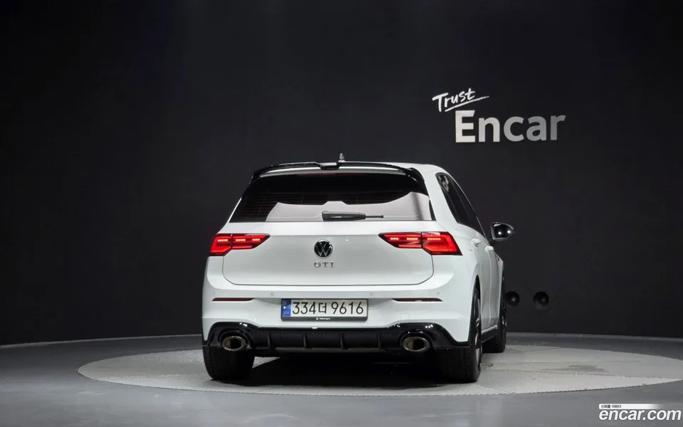 Volkswagen Golf 2.0 GTI 2023 — thumbnail 4