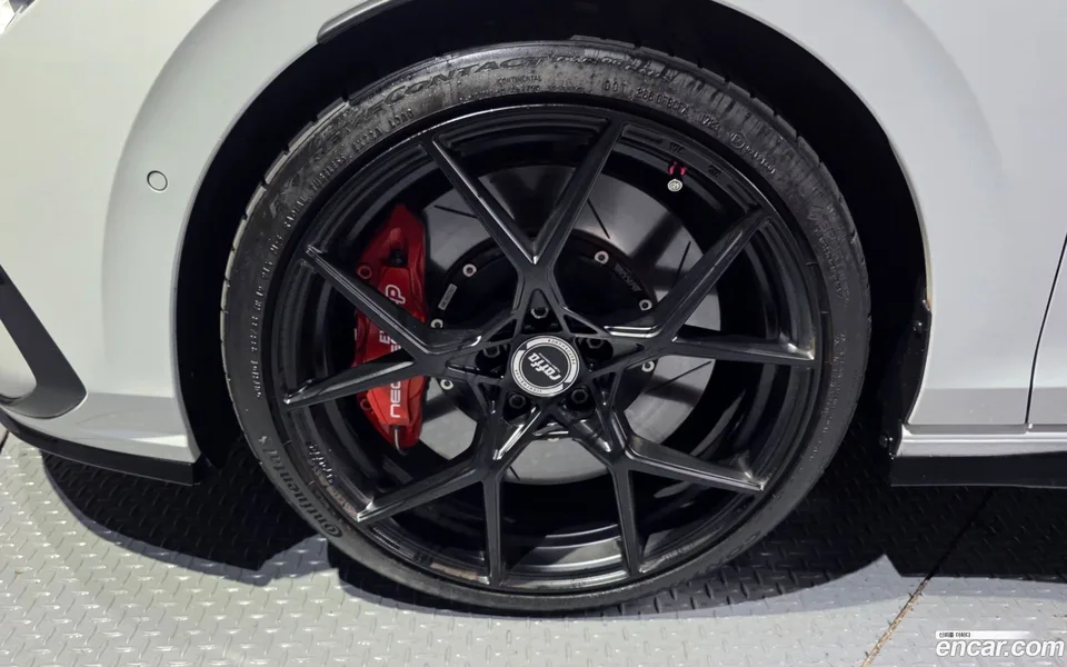 Volkswagen Golf 2.0 GTI 2023 — thumbnail 5