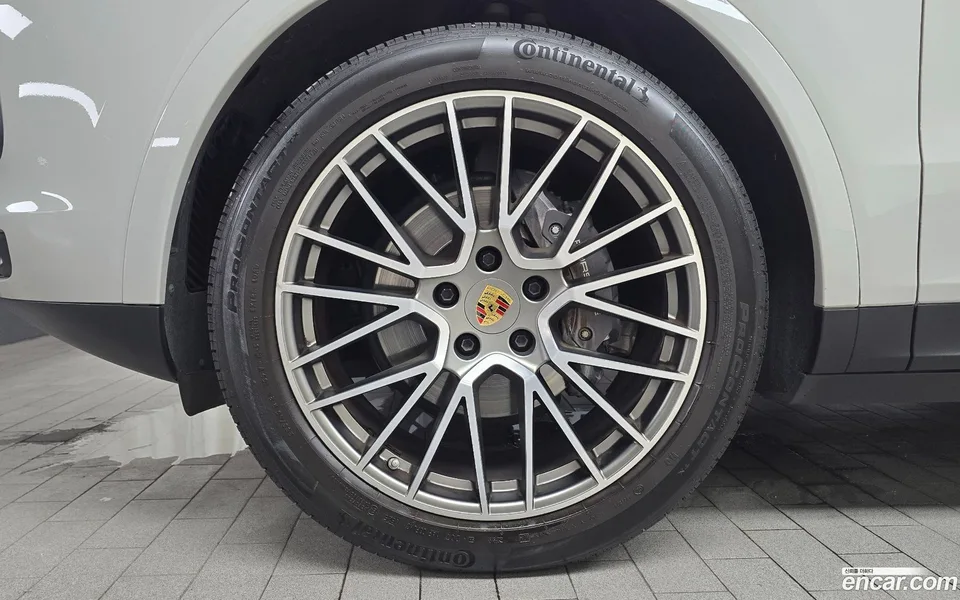 Porsche Cayenne 3.0 2022 — thumbnail 2
