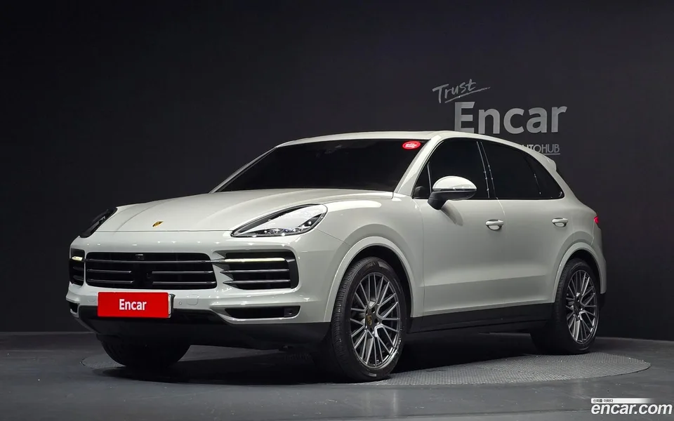 Porsche Cayenne 3.0 2022 — photo 1, buy with delivery to Moscow
