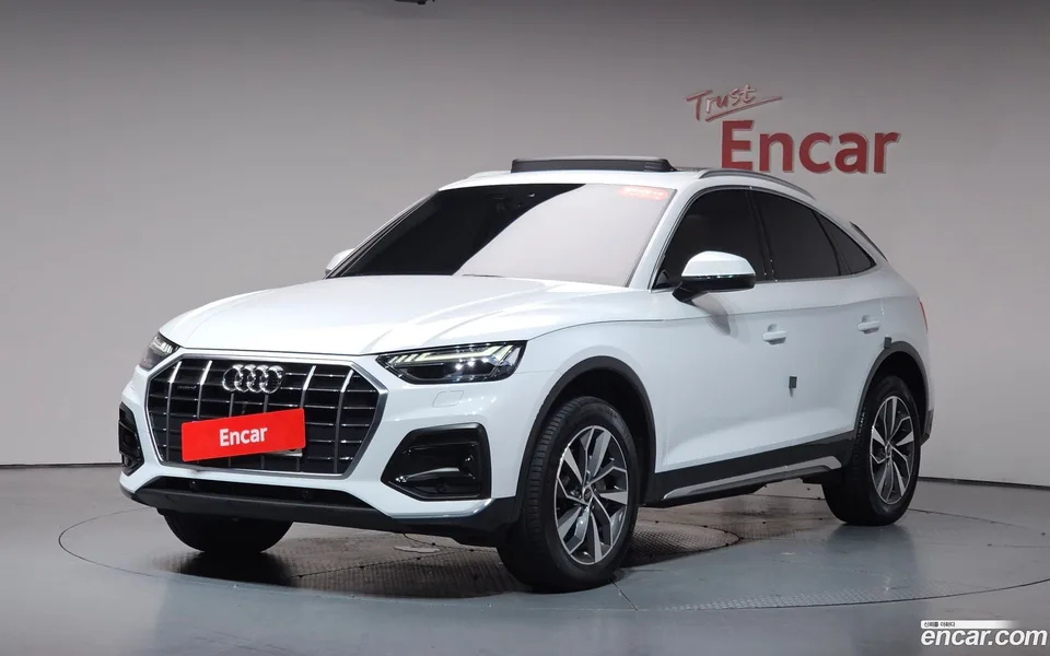 Audi Q5 45 TFSI 2024 — photo 1, buy with delivery to Moscow