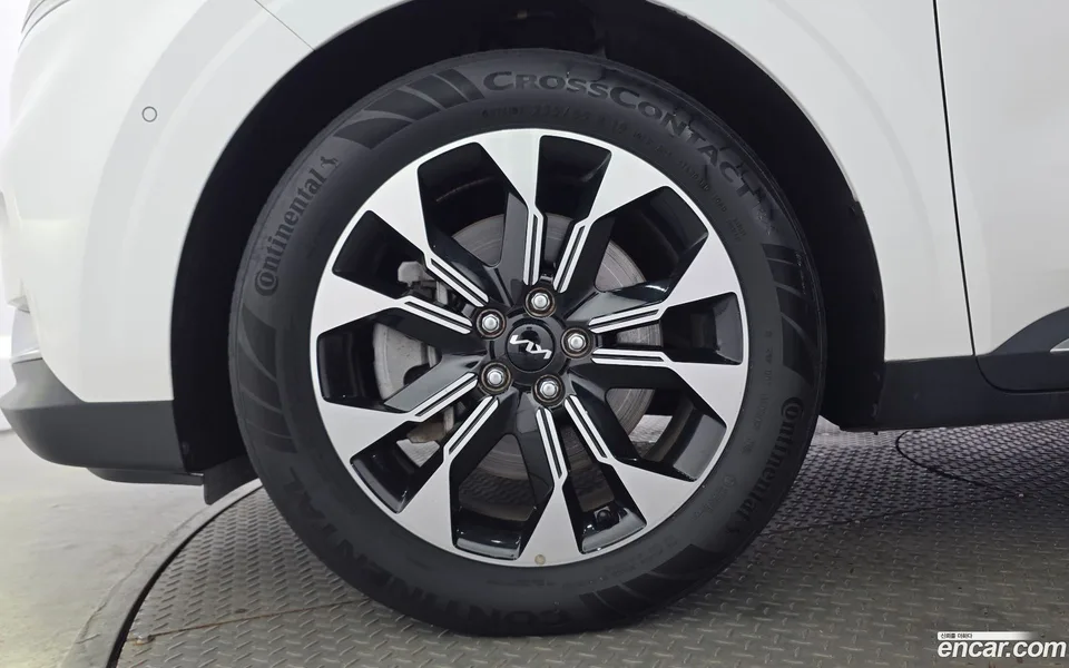 Kia Carnival 9 2022 — thumbnail 2