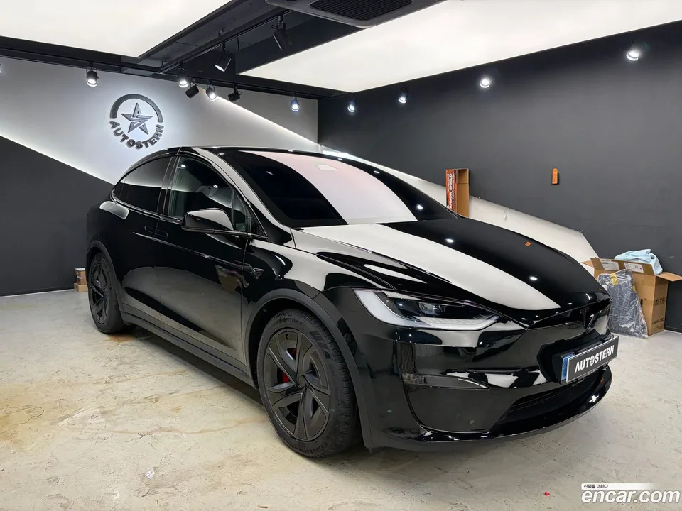 Tesla Model X 2026 — thumbnail 4