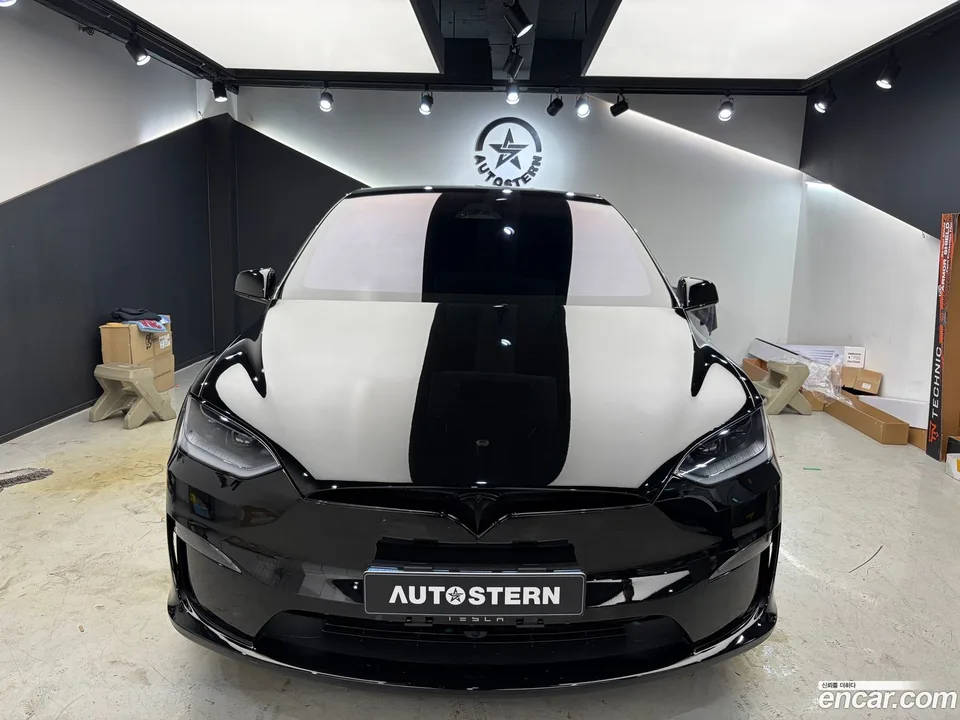 Tesla Model X 2026 — photo 1, buy with delivery to Moscow