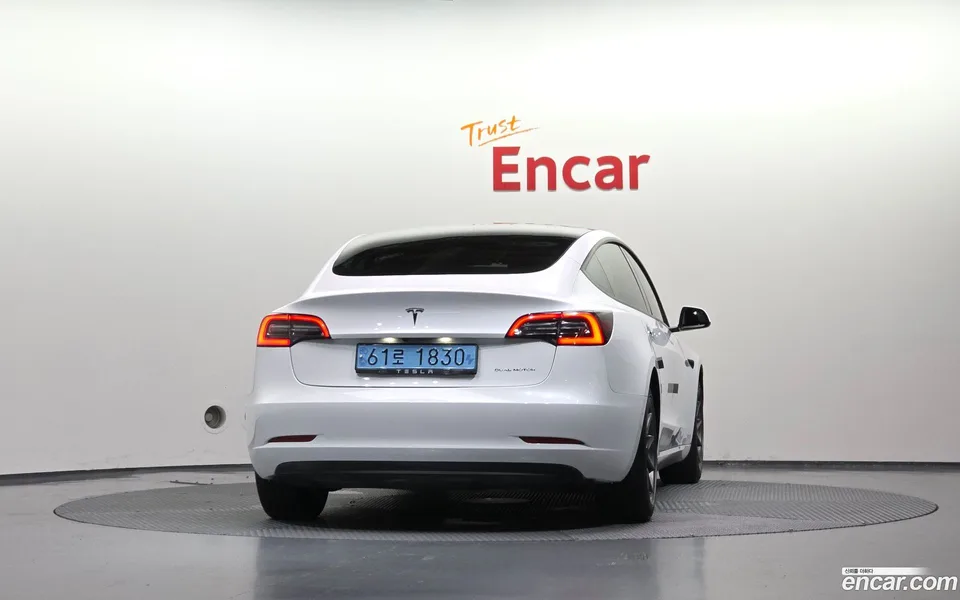 Tesla Model 3 AWD 2022 — thumbnail 4
