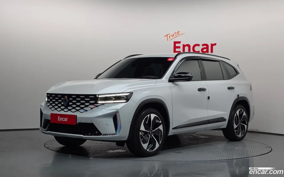 Renault Samsung Grand Koleos 1.5 E-TECH 2WD 2025 — photo 1, buy with delivery to Moscow