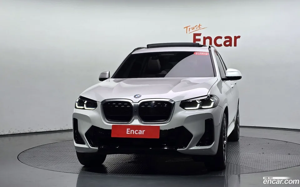 BMW iX3 M 2023 — thumbnail 3