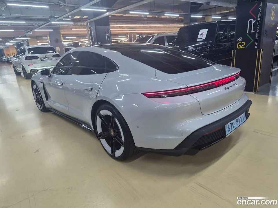 Porsche Taycan GTS 2025 — миниатюра 2