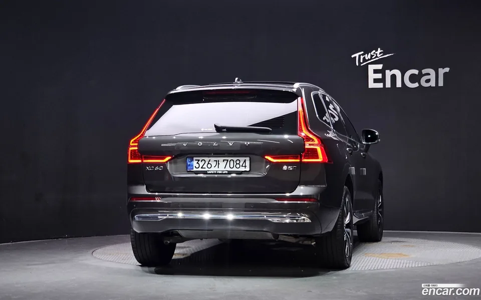 Volvo XC60 B5 2024 — thumbnail 4