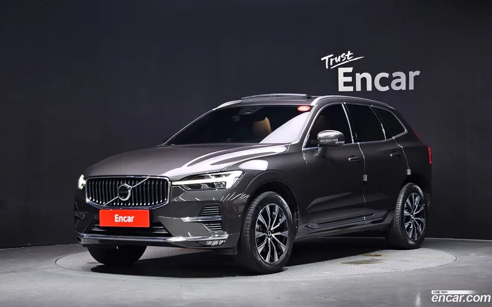 Volvo XC60 B5 2024 — photo 1, buy with delivery to Moscow