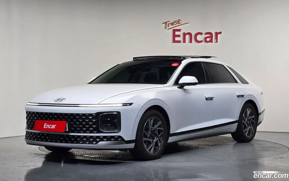 Hyundai Grandeur Hybrid 2023 — photo 1, buy with delivery to Moscow