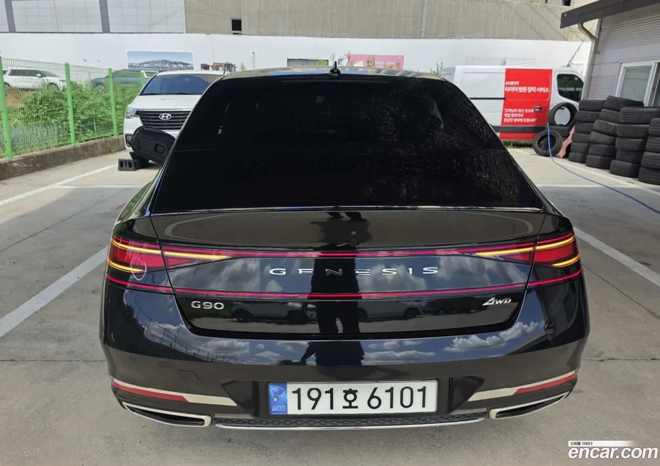 Genesis G90 3.5 AWD 2023 — thumbnail 3
