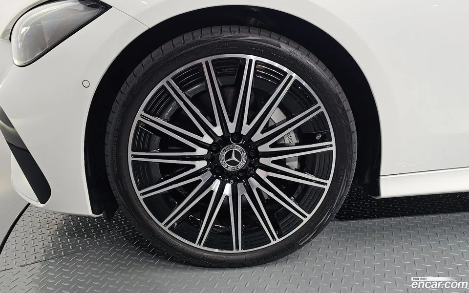 Mercedes-Benz CLE-Class CLE450 4MATIC 2025 — thumbnail 2