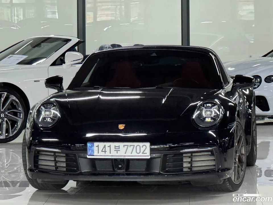 Porsche 911 (992) 4 2023 — photo 1, buy with delivery to Moscow