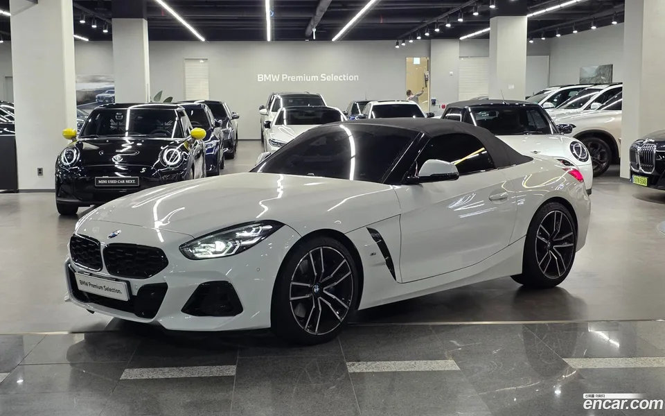 BMW Z4 sDrive20i M 2023 — photo 1, buy with delivery to Moscow