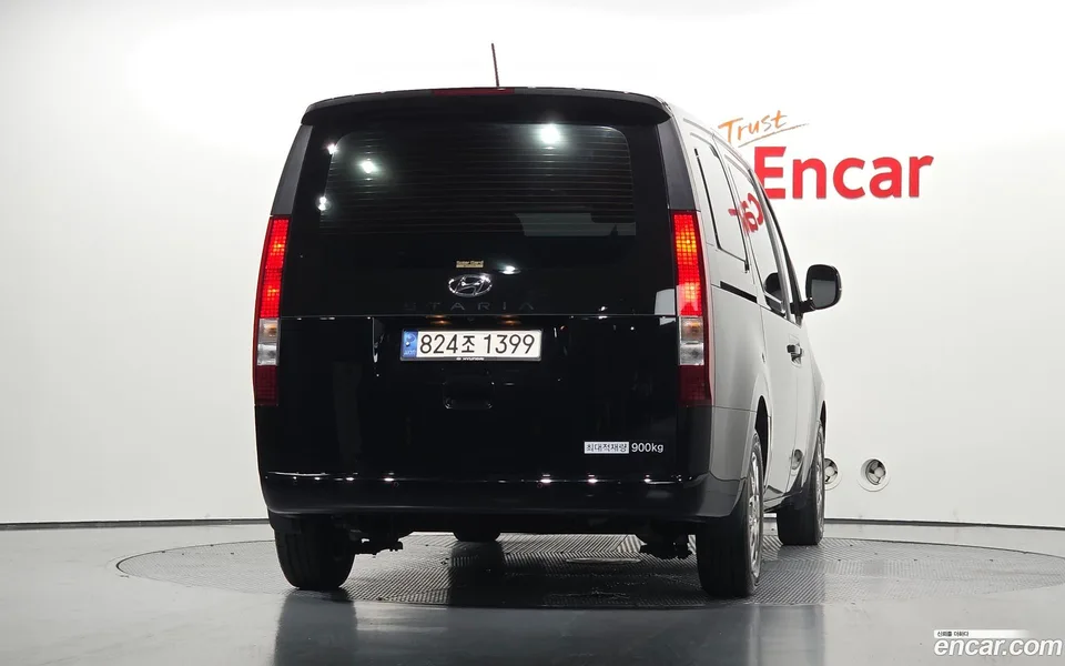 Hyundai Staria 3 2023 — thumbnail 4