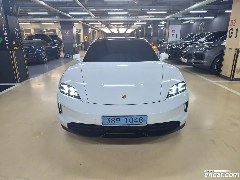 Porsche Taycan 4S 2025 — thumbnail 3