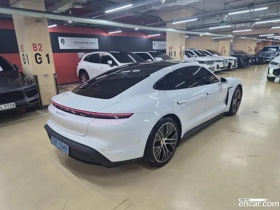 Porsche Taycan 4S 2025 — thumbnail 5