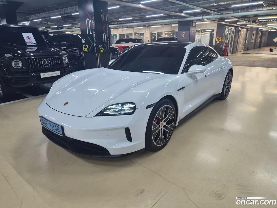 Porsche Taycan 4S 2025 — photo 1, buy with delivery to Moscow