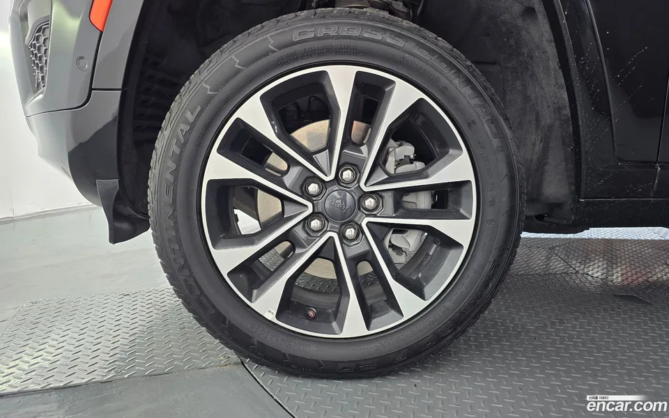 Jeep Grand Cherokee L 3.6 2022 — thumbnail 2